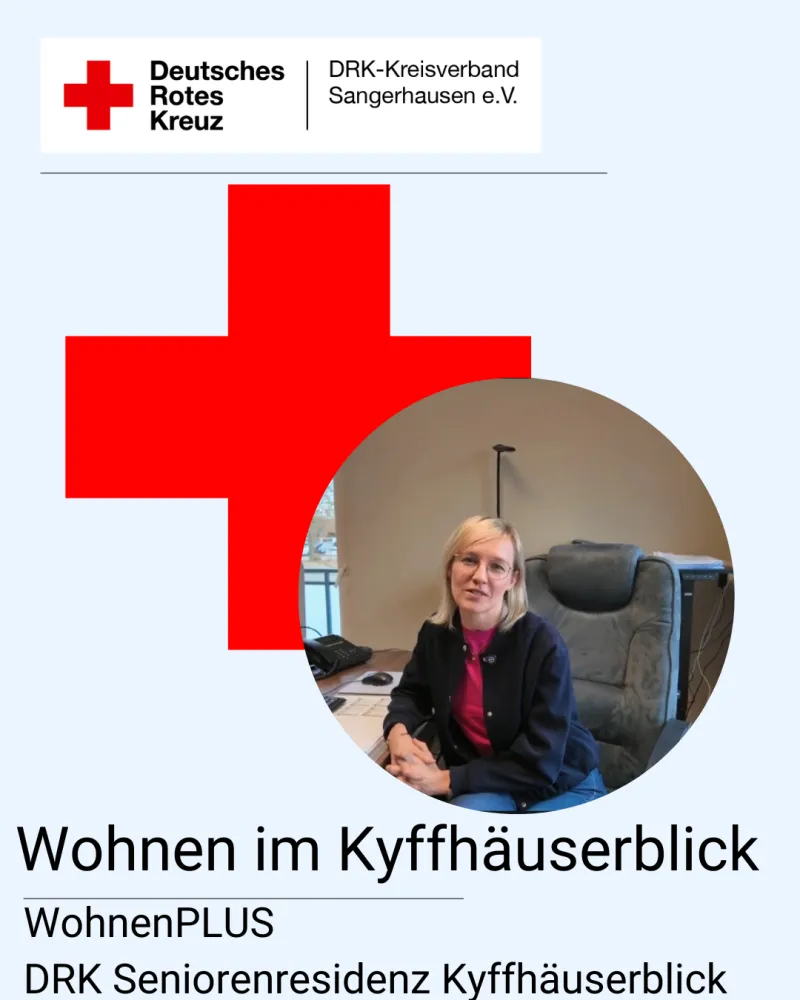 Zu Youtube Frau mit Blondem haar welche in die Kamera schaut